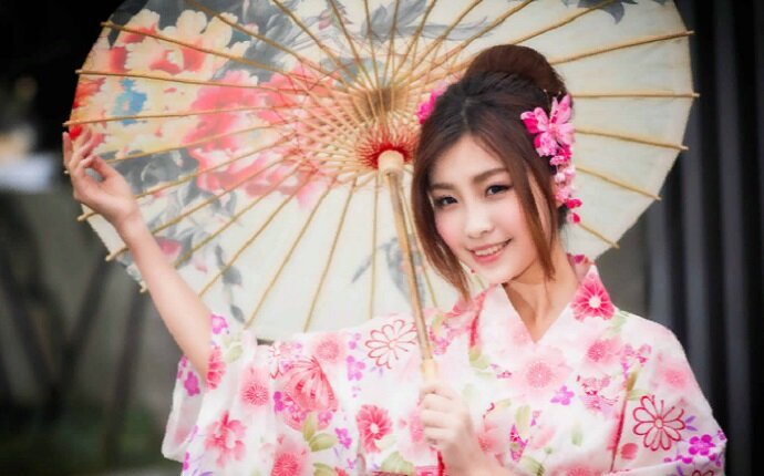 ЯПОНКА в национальном костюме. (tayniymir.com)