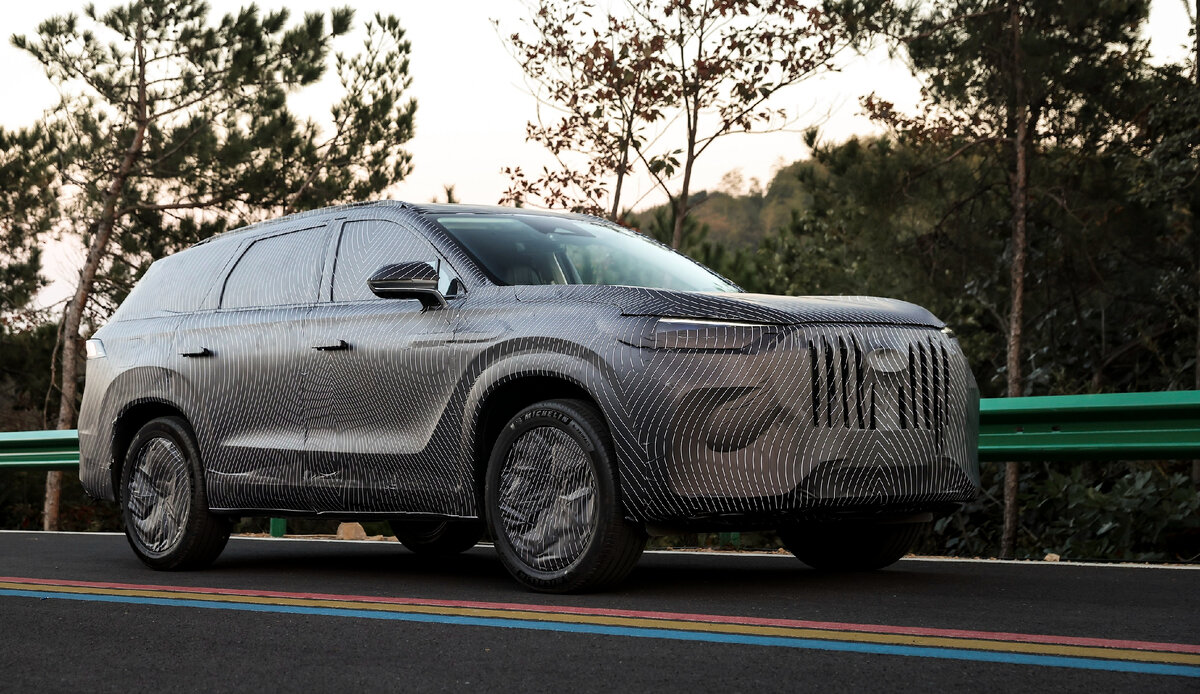 На фото: Кроссовер Chery Tiggo 9