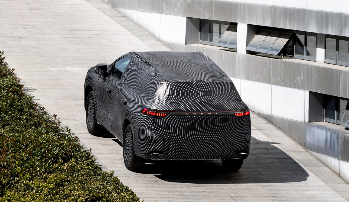 На фото: Кроссовер Chery Tiggo 9