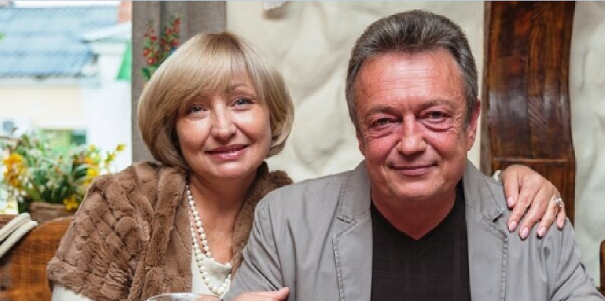 На фото: Михаил Михайлович Лезгинцев со своей женой Людмилой Анатольевной Лезгинцевой // Фото предоставлено и публикуется с дозволения Екатерины Лезгинцевой (дочери).