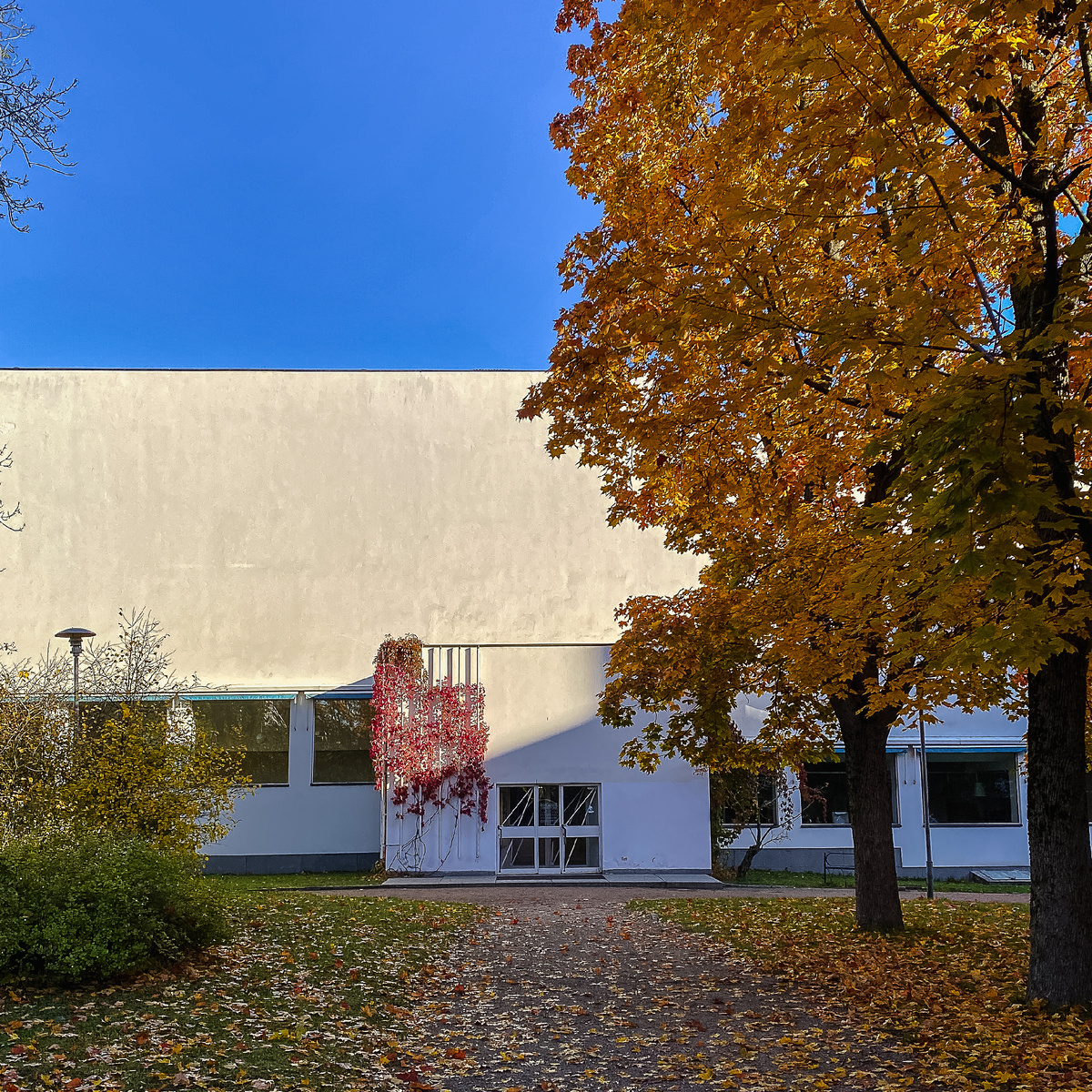 Алвар Аалто - архитектор с мировым именем. Бибиотека в Выборге - единственная работа на территории России