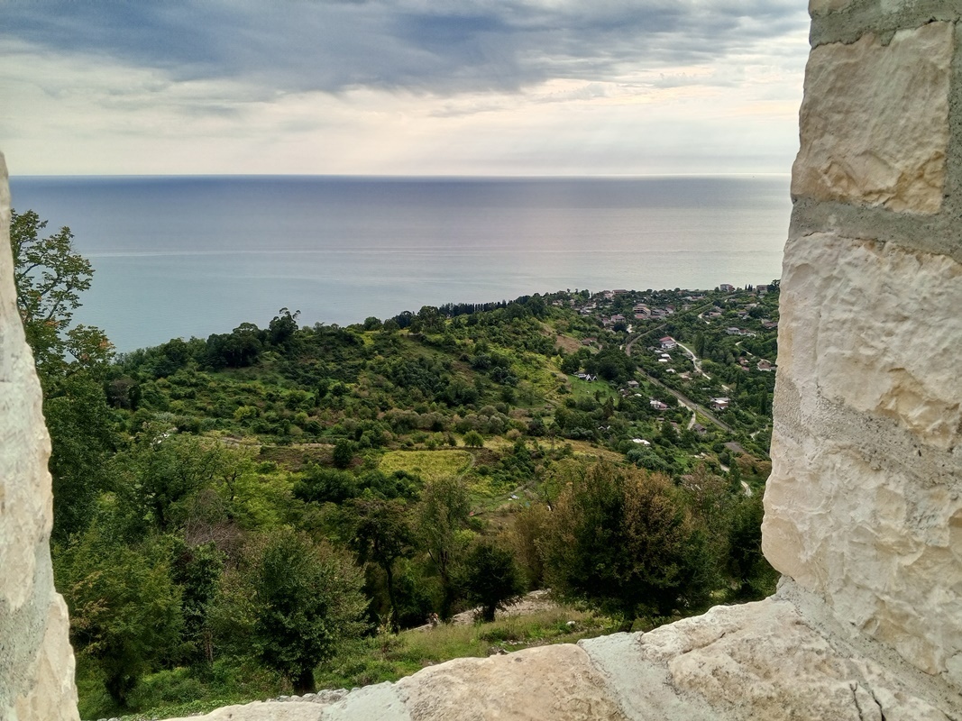 Вид на побережье с вершины Иверской горы