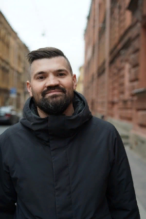 Скульптор-камнерез Вячеслав Леонтьев