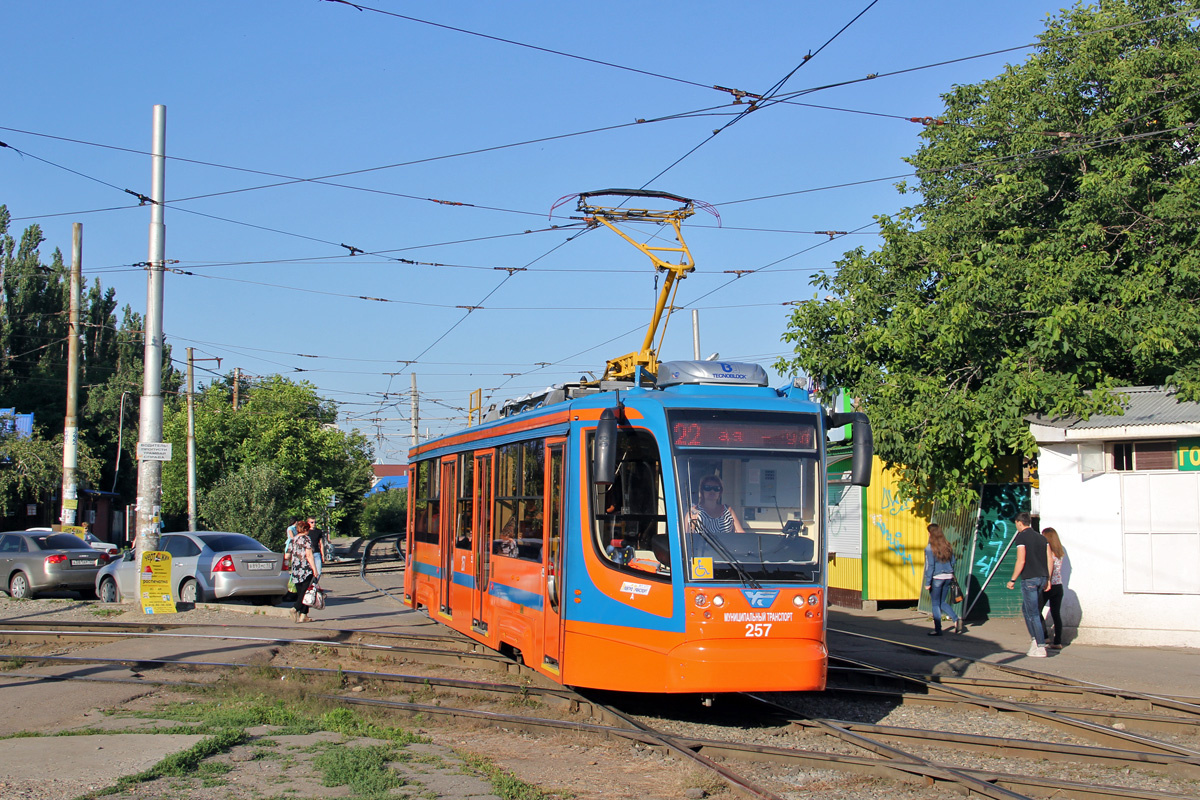 Трамвай 71-623 в Краснодаре, Авторство: Vario Solo, CC BY-SA 3.0, https://commons.wikimedia.org/w/index.php?curid=36432571