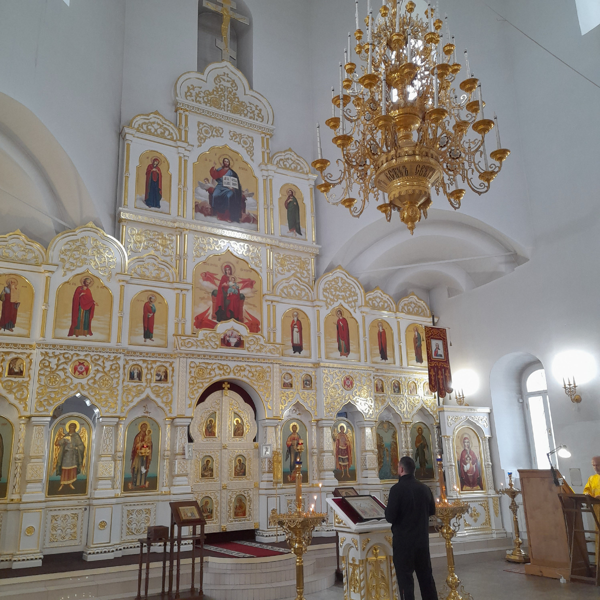 Фото автора. Иконостас Богоявленского собора