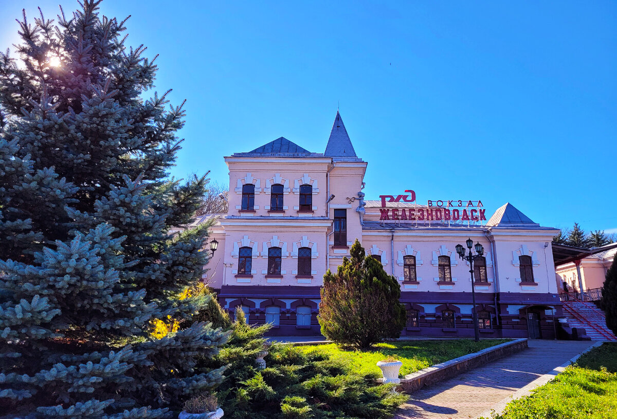 Электричка ходит лишь 2 дня в неделю (в СССР было 20 пар в день), но хотели  вообще разобрать. Удивительный участок РЖД Бештау - Железноводск | Другой  путь | Дзен