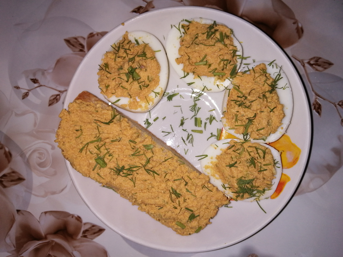 Паштет из молок селёдки - это довольно необычно, однако вкусно.
Паштет из молок селёдки - это довольно необычно, однако вкусно.
