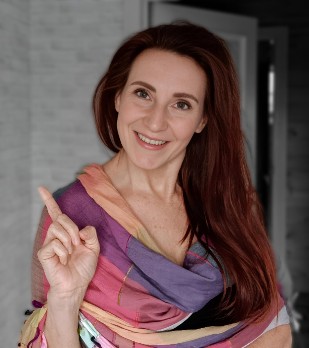 Светлана Долинина - консультант по вопросам супружеской измены, любовных треугольников и любовной зависимости. 