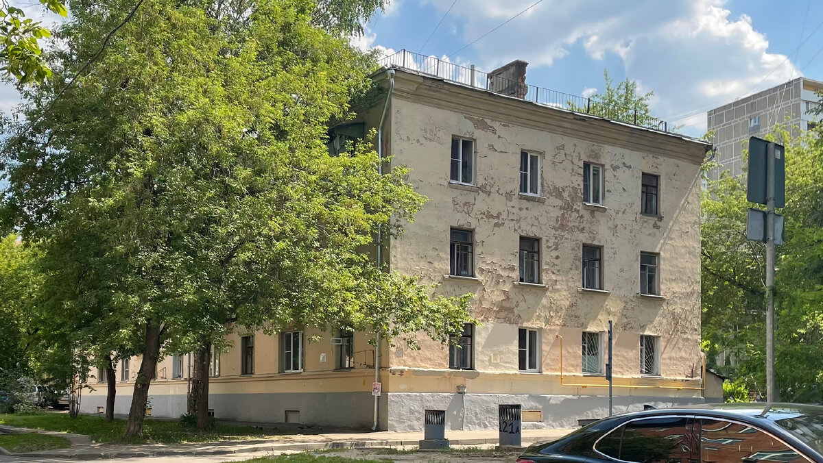 1-я Прядильная улица, 14. Вид с северо-запада. 