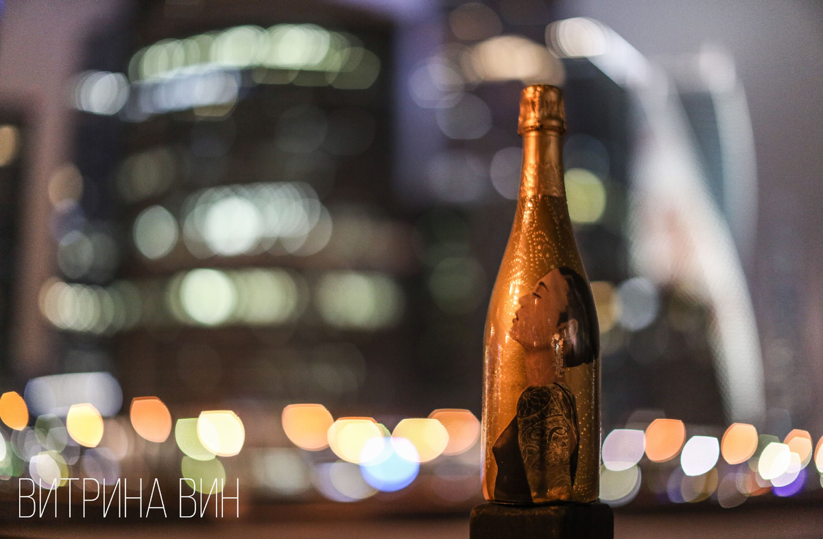 Фотосессия шампанского La Piu Belle у Москва Сити