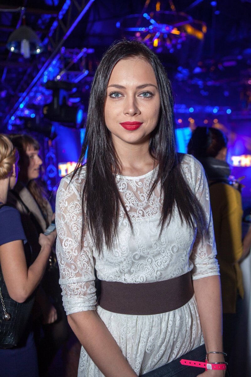    Актриса Настасья СамбурскаяPersona Stars