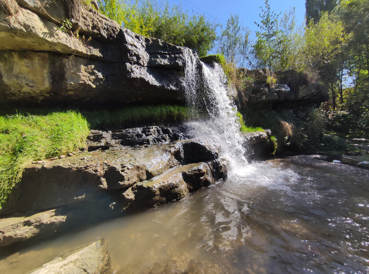 Лермонтовский водопад (сентябрь 2022 года)
