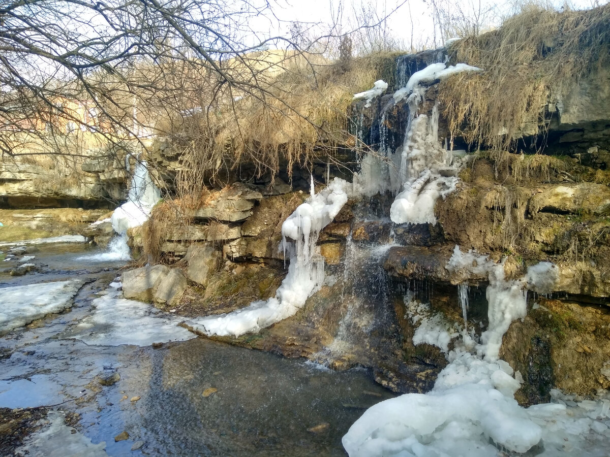 Лермонтовский водопад (январь 2021 года)
