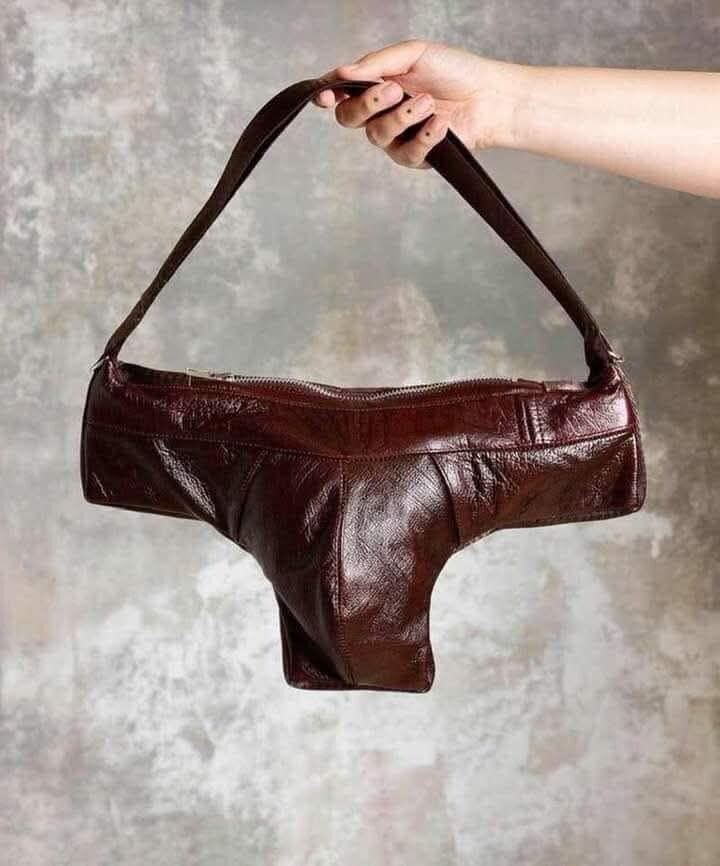 Сумка похожая на женское нательное белье? ♦ https://www.facebook.com/groups/590702515255484/posts/1215857912739938/