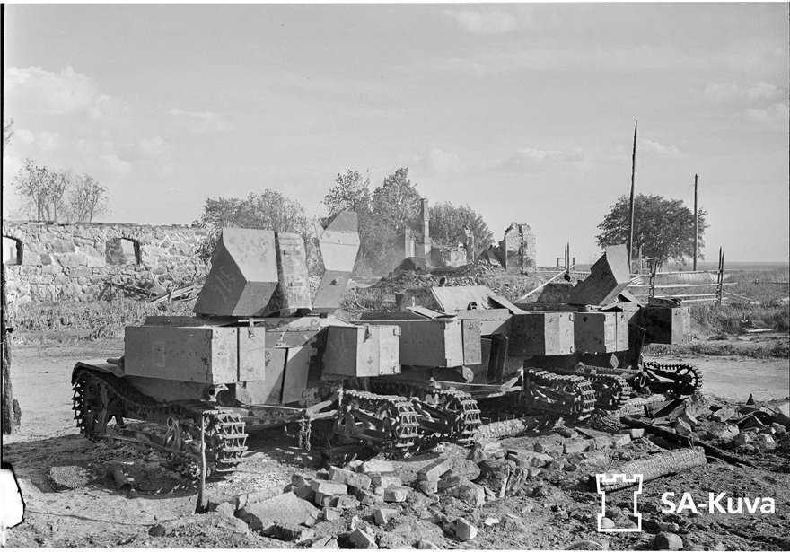 танкетки с траками от танка т -38 