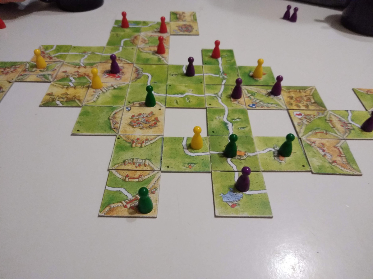 Каркассон. Самодельный, когда-то игры стоили для нас ощутимых денег, вот и выкручивались как могли