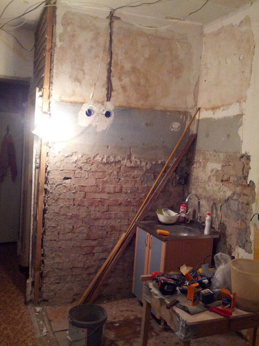 Очень старая кирпичная кладка