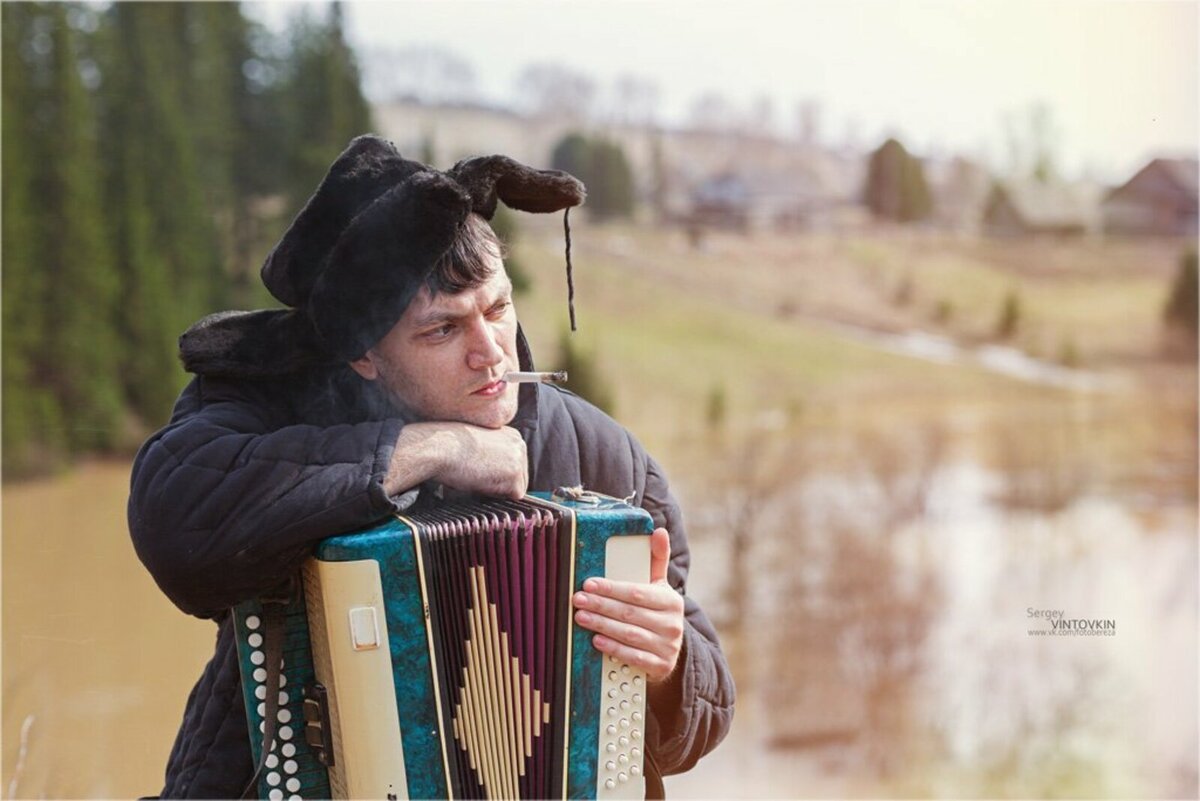 Чем-то похож на Тиму. 