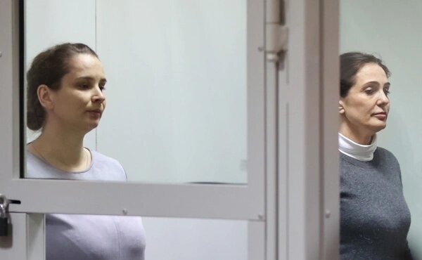 Элина Сушкевич и Елена Белая (Фото: Михаил Терещенко / ТАСС)