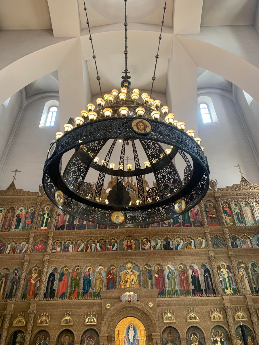 Купол похожий на шапку;
♦
https://www.facebook.com/photo/?fbid=6222671631187181&set=a.436342906486778&__tn__=%2CO*F
