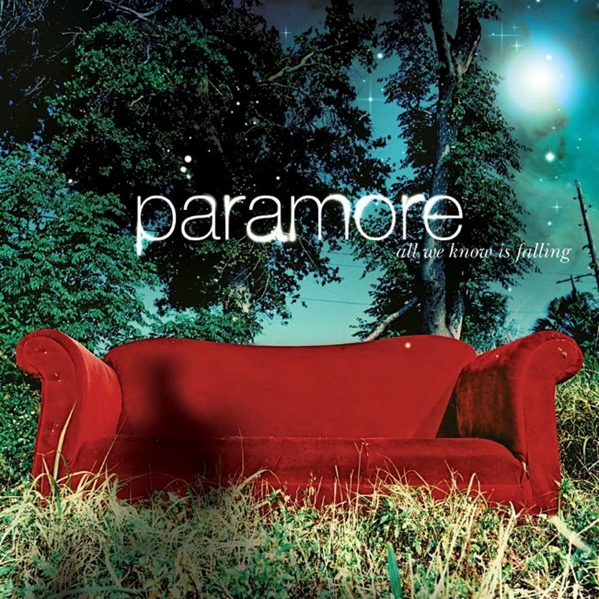 Дебютный альбом Paramore! В 2014 году альбом получил золотой статус в США за продажу более 500 000 копий. Вполне неплохо для дебютника, а?