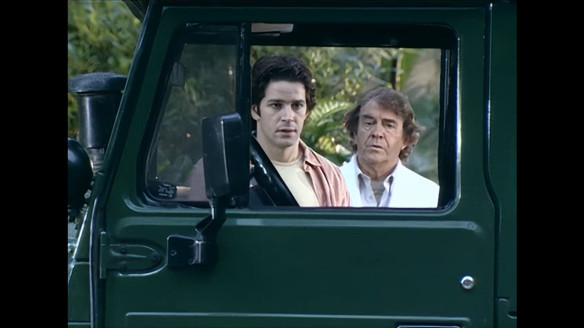 Лукас и Альбьери не обнаруживают Жади в машине