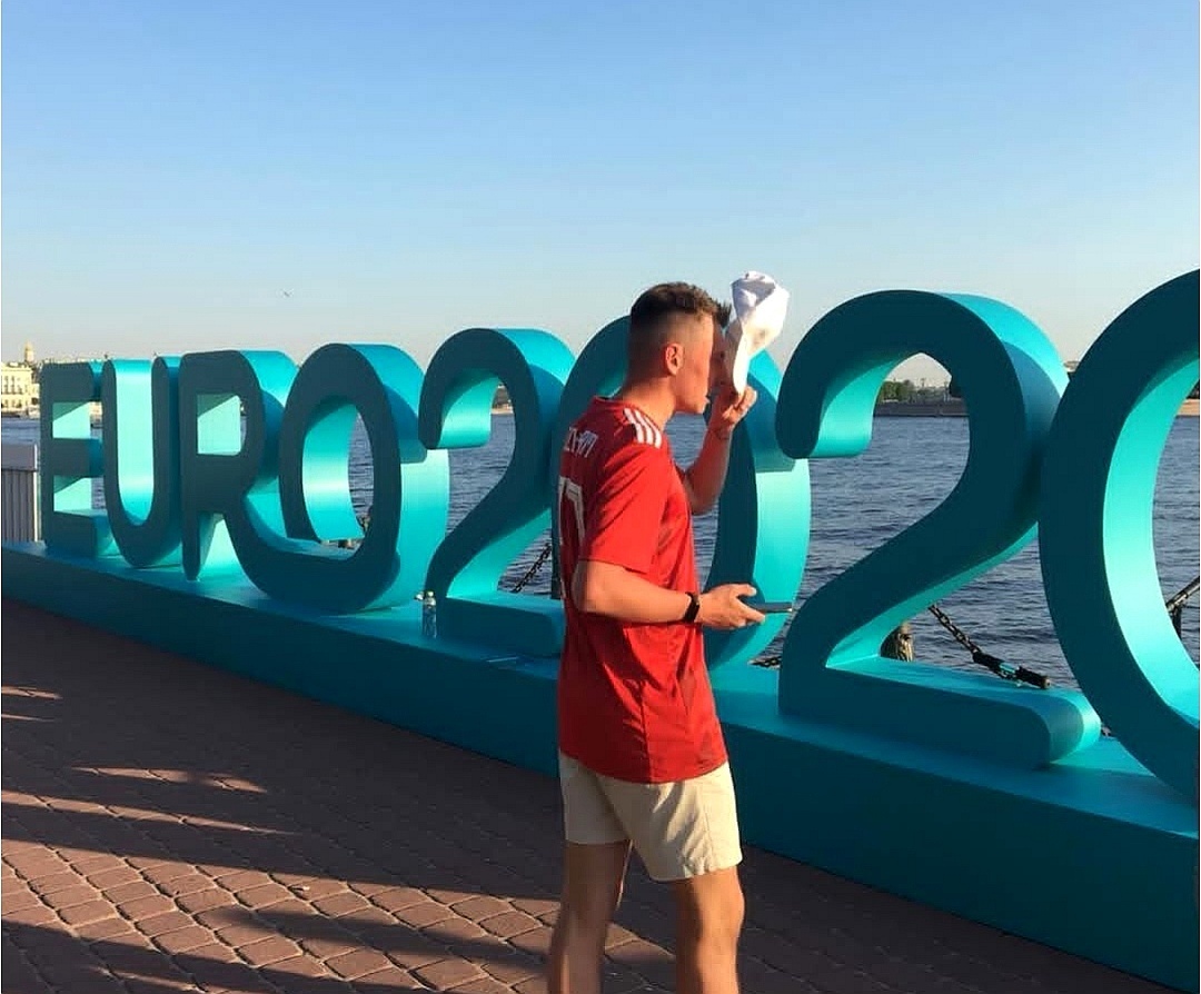 Тоже прекрасный вариант оживить любую фотографию! 