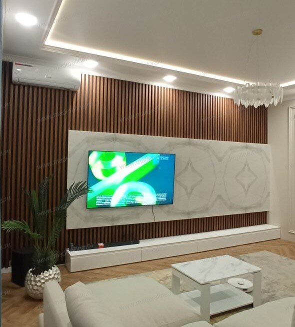 25 идей как оформить стену в ТВ зоне реечными панелями или ...