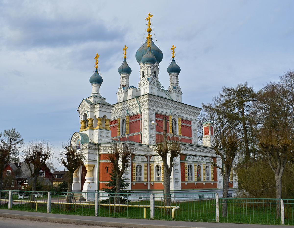 Покровская церковь в Гатчине