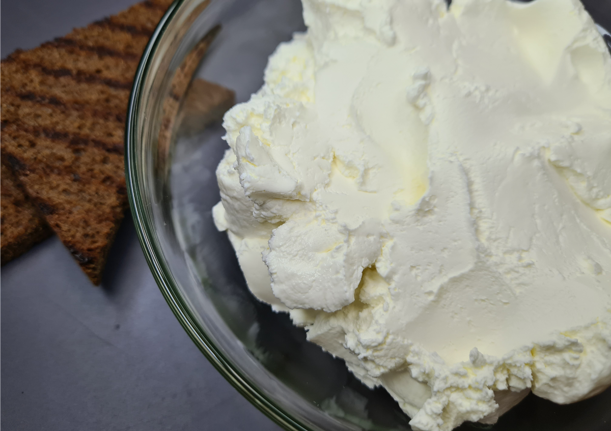 Домашний творожный сыр из обычного йогурта и сметаны | Tipa_FoodBloger |  Дзен