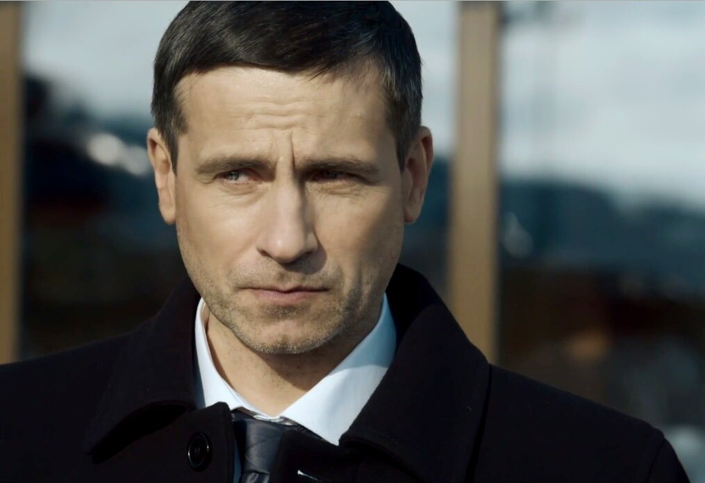 Кадр из сериала "Один против всех" (2016). Новый начальник ОВД Приморска полковник Ганецкий.