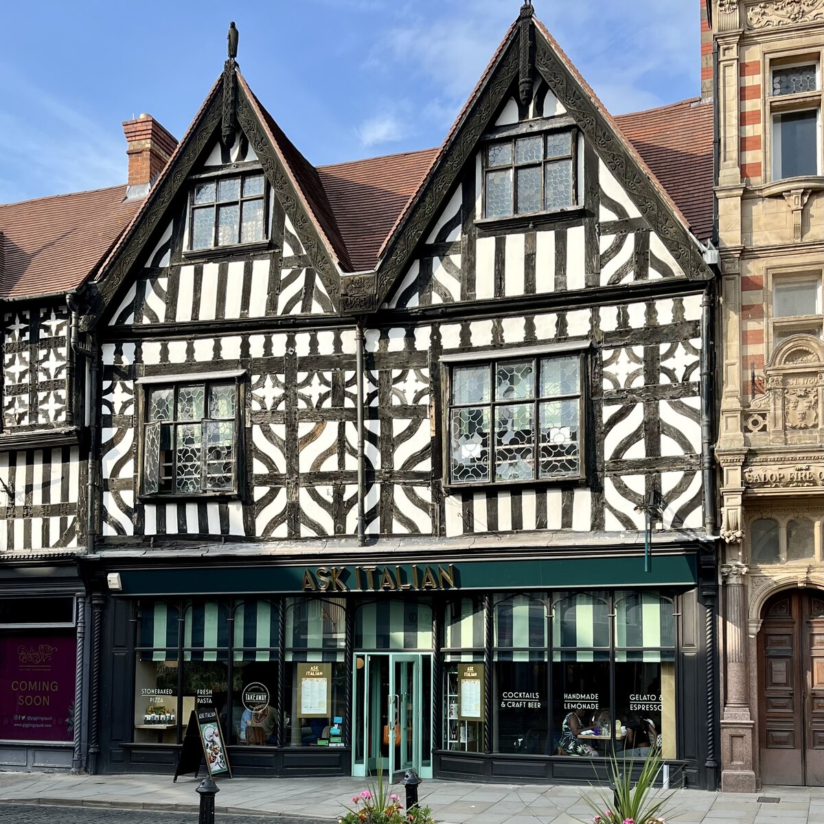 Шрусбери - самый крупный город в окрестностях и родина Чарльза Дарвина