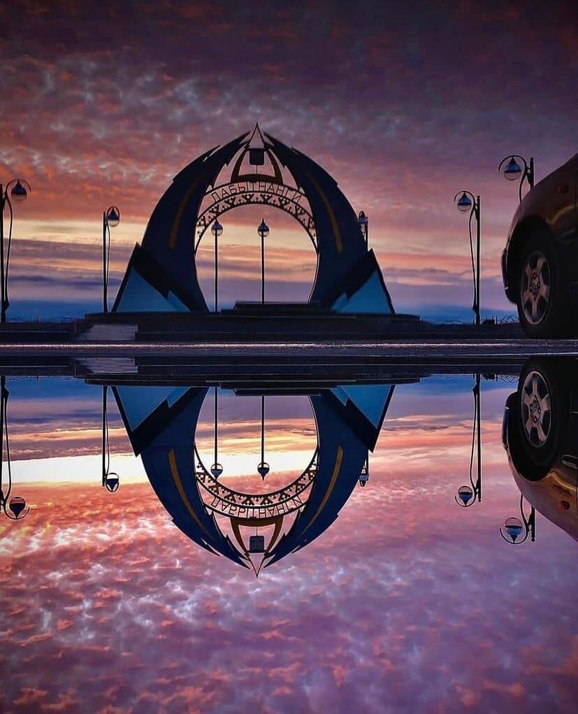 Стела Ворота Арктики от нашего туриста. 