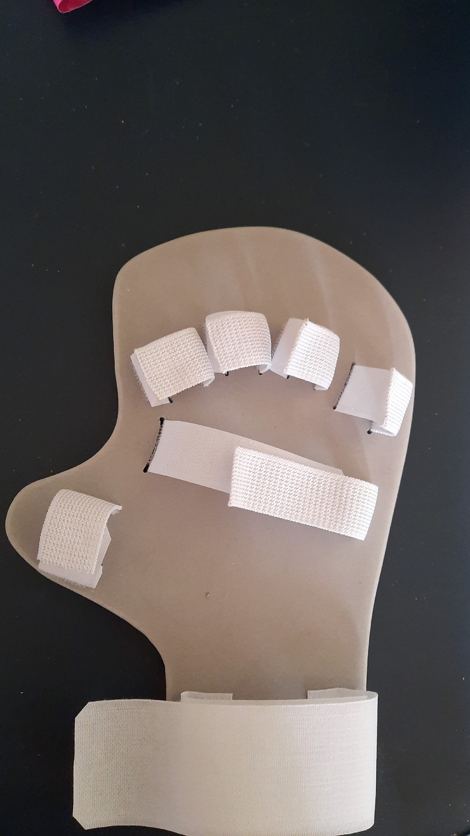 Средний тренажер для руки после инсульта. Цена 2000 руб. 