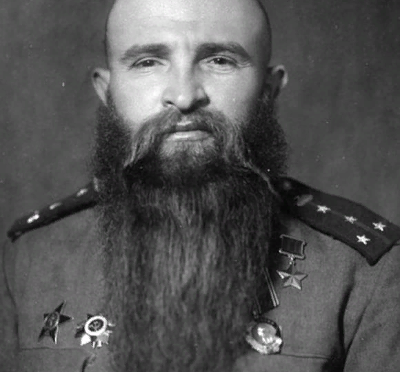 О танкисте, который не брился до Победы