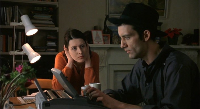 - Я буду рядом, пока этот кошмар не закончится. - Да из-за тебя всё и происходит. Крупье (Croupier, 1998).