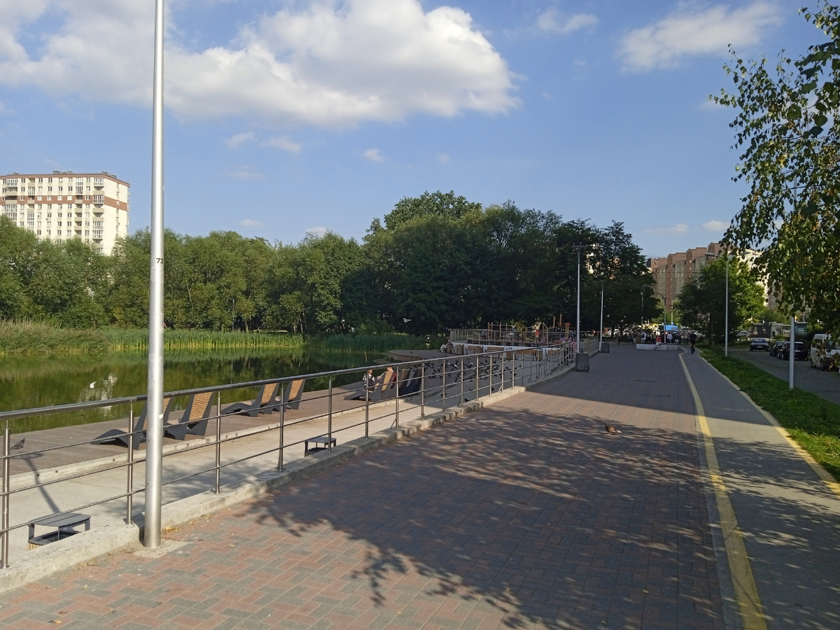 Листайте галерею вправо