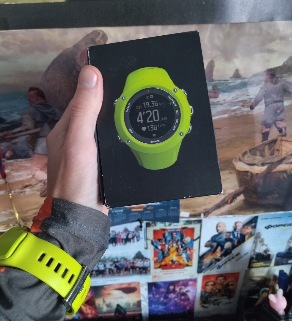 счастливые часов не надевают?