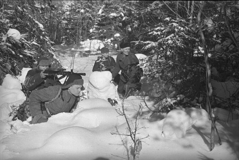 Этот генерал прорывался из котла 4 месяца в 1941. Малоизвестный Герой ВОВ