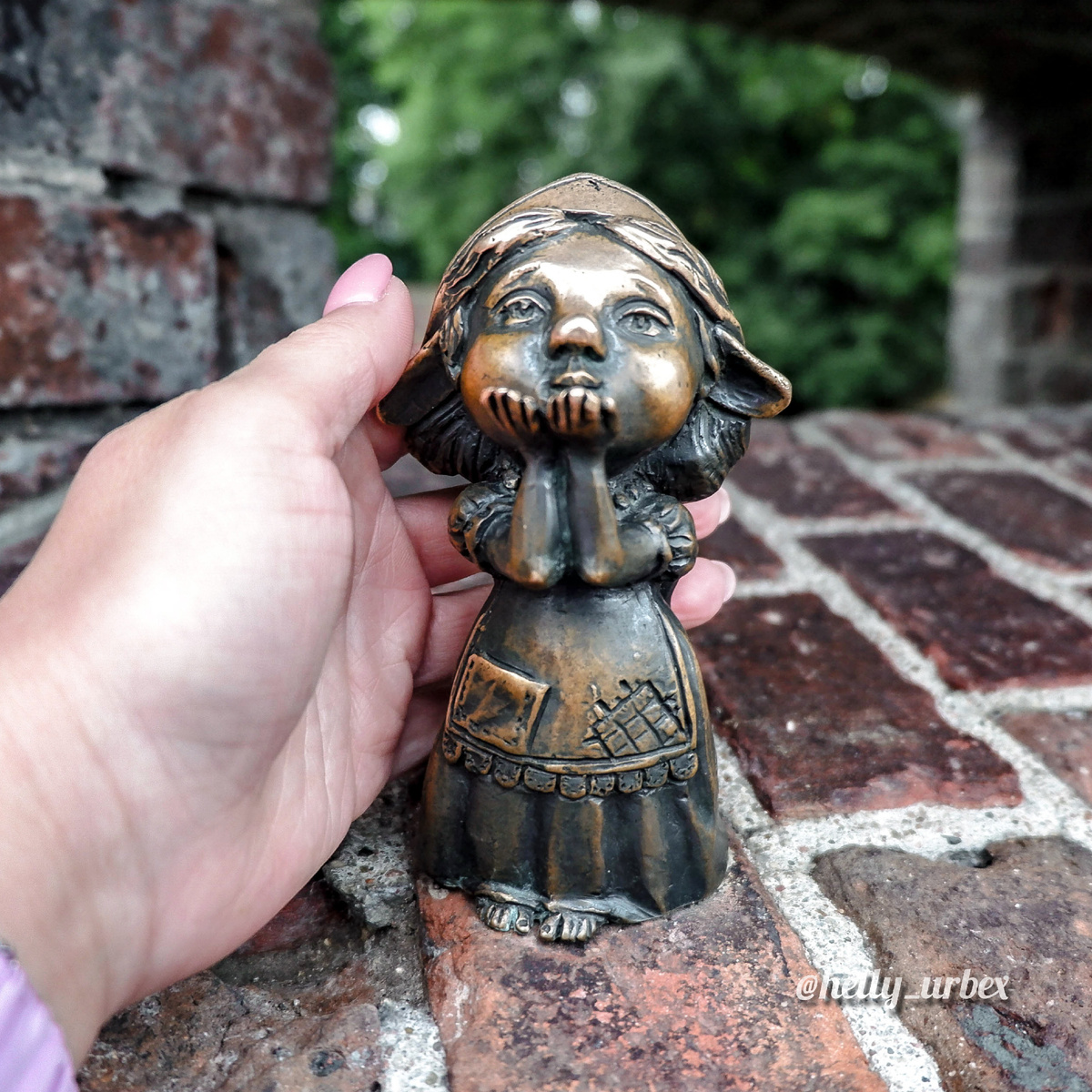 👈 листай, чтобы увидеть больше                                                                                                Хомлин-мама Варя