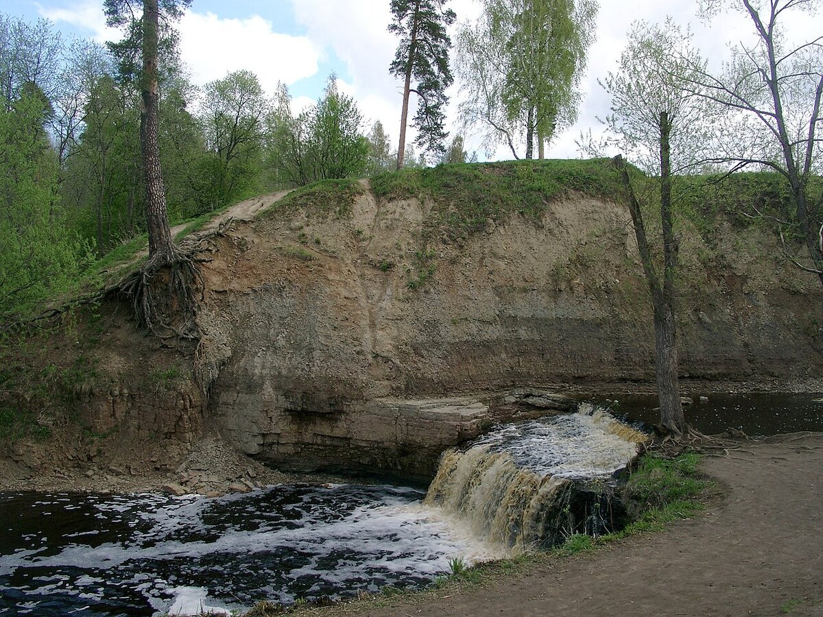 Памятник природы регионального значения Саблинский в Ленинградской области  - страна скал, пещер, водопадов | Путешествия с БизнесБас | Дзен