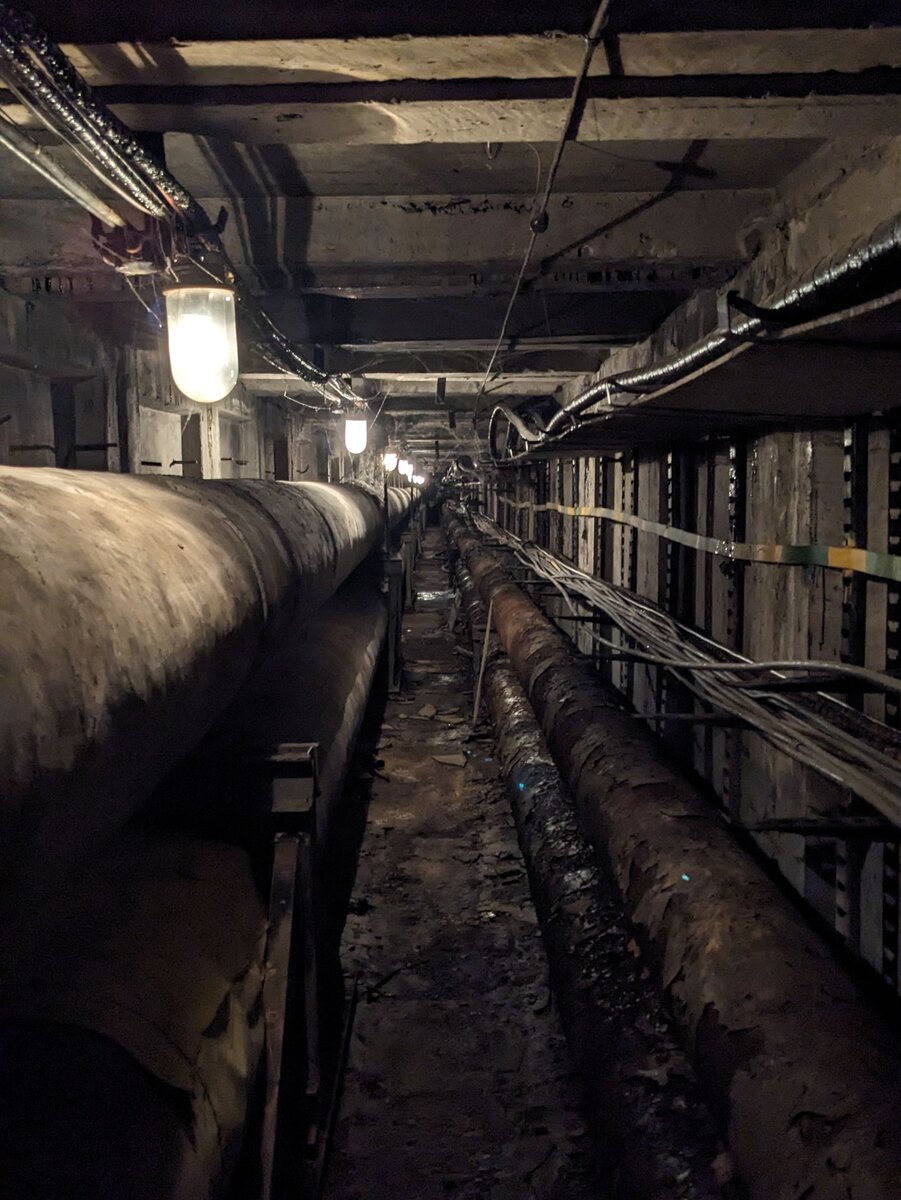 Подземный коллектор (фото автора)