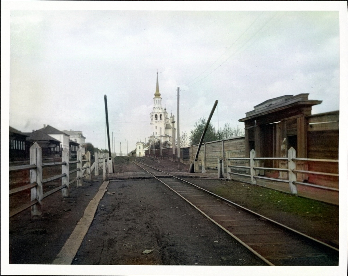 Узкоколейная железная дорога в Богословском заводе. Фото У. Х. Шокли 1904 год