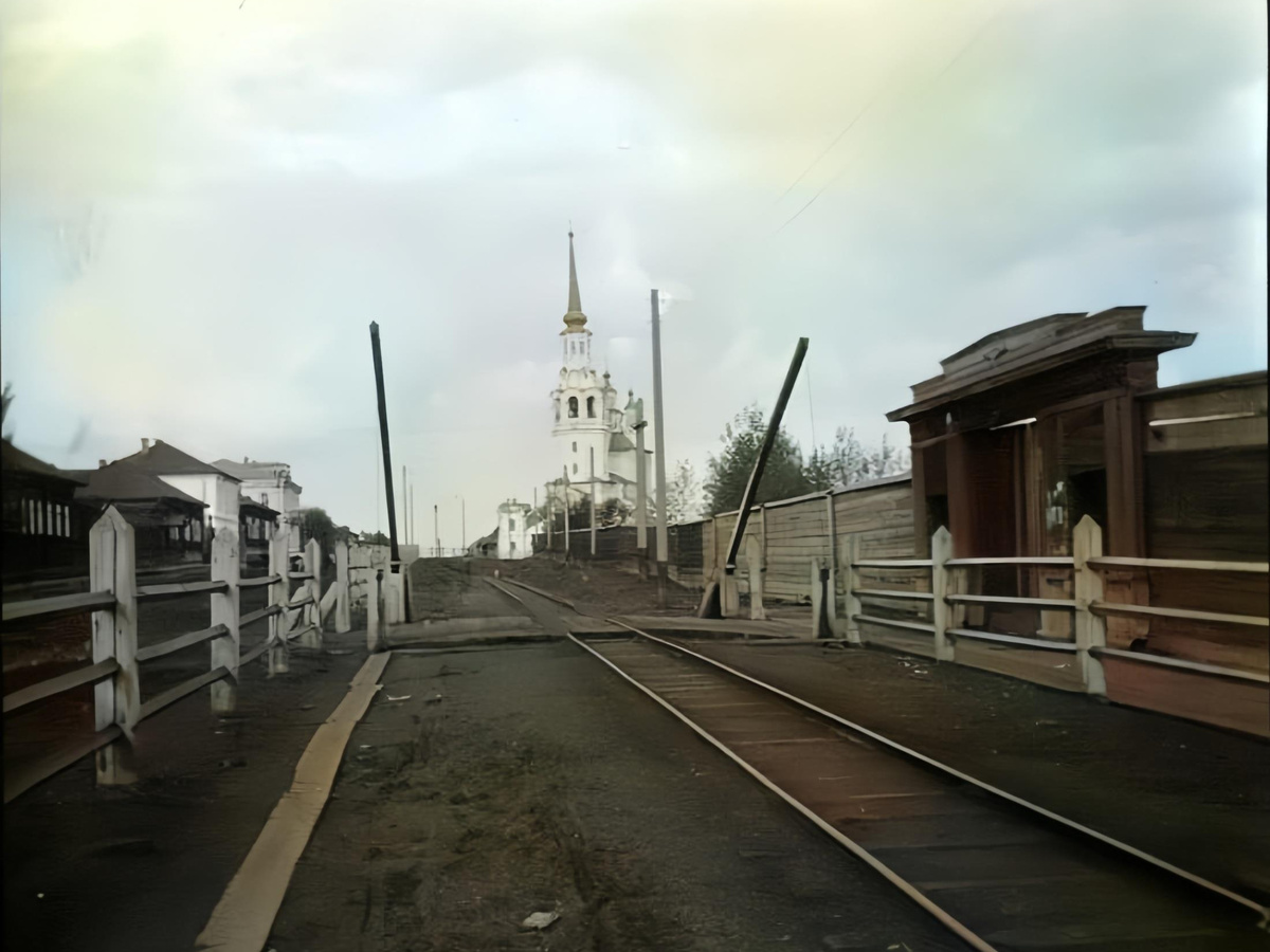 Узкоколейная железная дорога в Богословском заводе. Фото У. Х. Шокли 1904 год