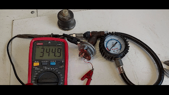 Принцип работы датчика указателя давления масла