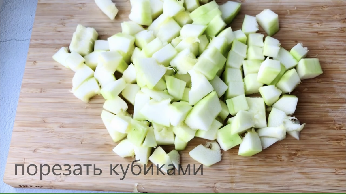  Всем привет! У меня сегодня очень вкусная и быстрая запеканка из кабачков! Жареные кабачки на сковороде заливаются ароматной яично-сметанной заливкой!-2