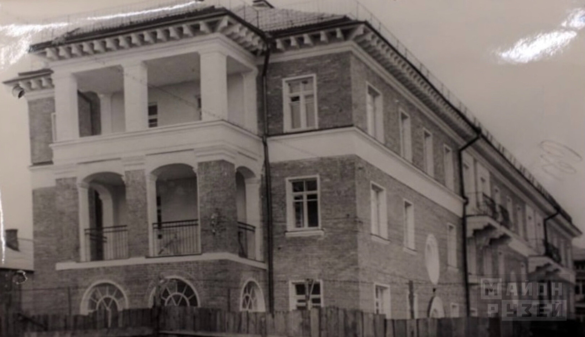 6-я Парковая улица, 15А. Вид с юго-запада. Фотография из архива Музея районов Измайлово и Соколиная Гора, 1950 г. 