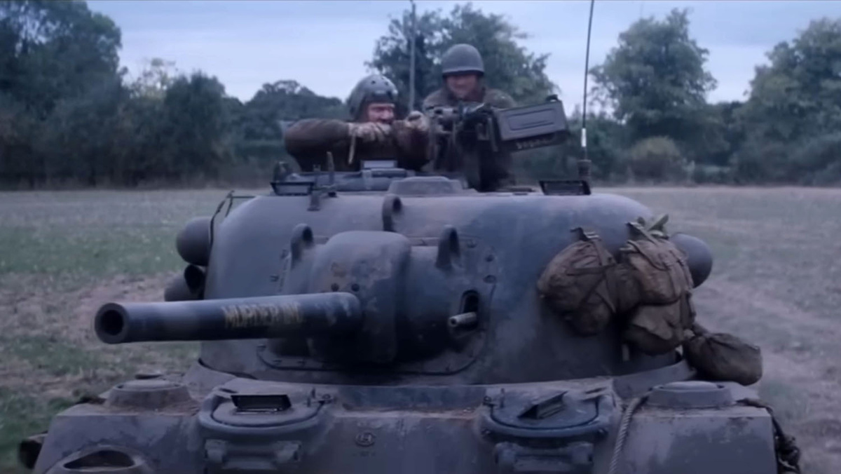 В этой сцене его "играет" другой танк.