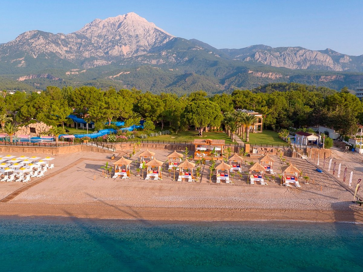 Pirate's Beach Club 5*