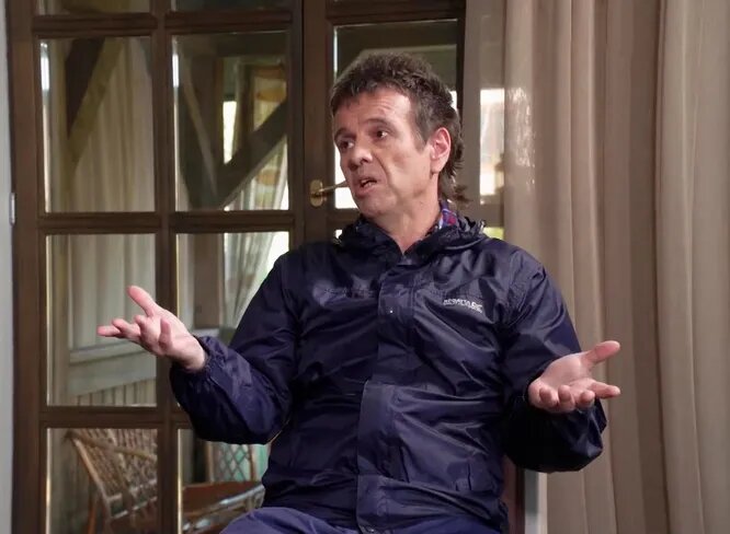 Андрей Губин. Источник фотографии: https://www.thevoicemag.ru/stars/news/27-04-2023/boyus-umeret-kajdyi-den-tyajelobolnoi-andrei-gubin-pokazal-dom-v-kotorom-pryachetsya-ot-lyudei/?ysclid=lq4dq1asm433041695